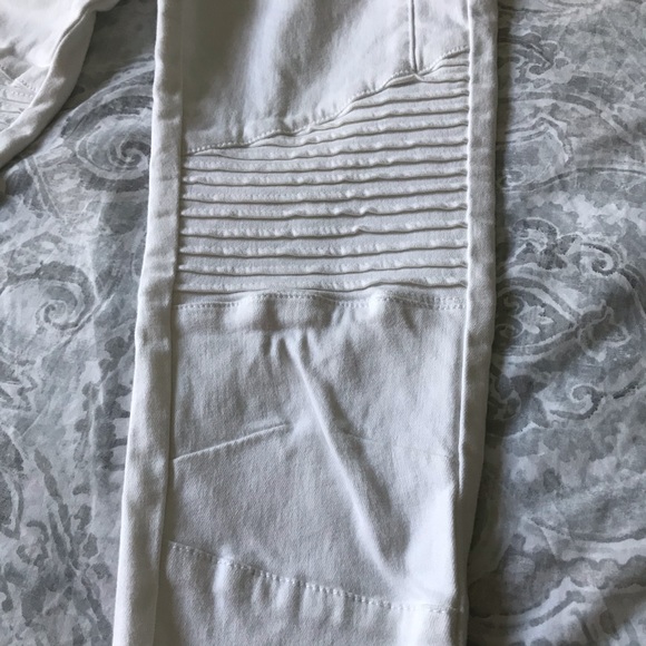 White Pants - Picture 4 of 7